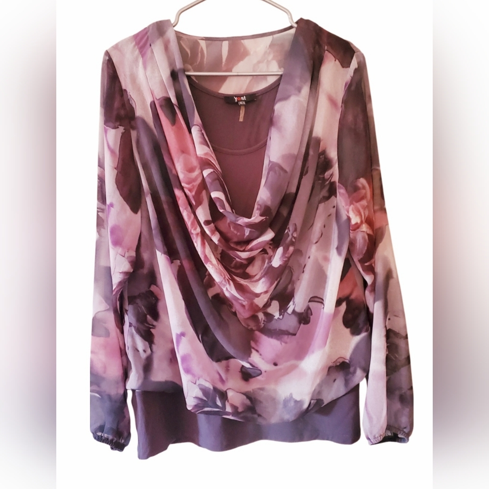 🛍 2/$25 Floral Purple Women's Top